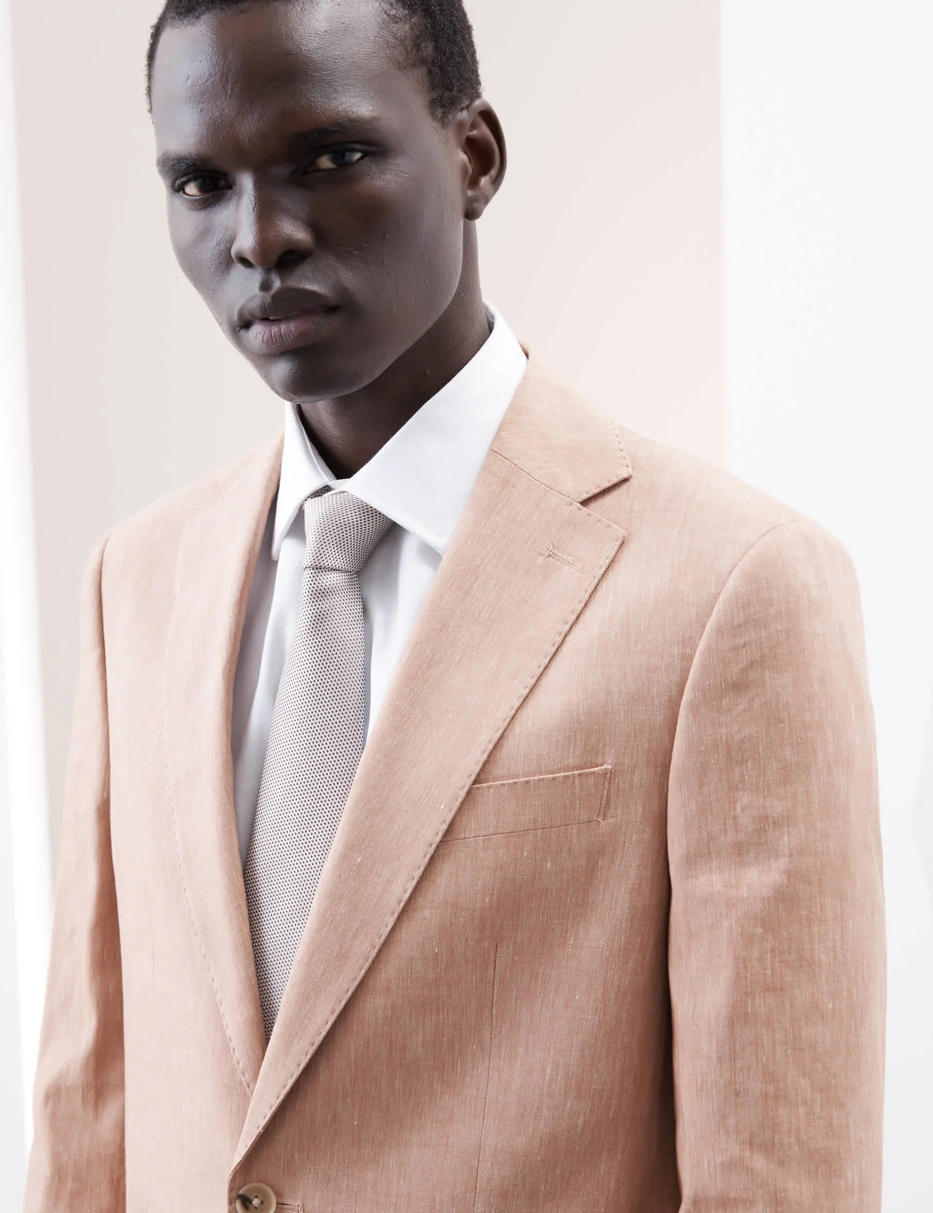 Tailored Fit Italian Performance Linen Blend Suit Jacket primary image